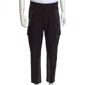 •   Dolce & Gabbana Cargo Pants
•   Black